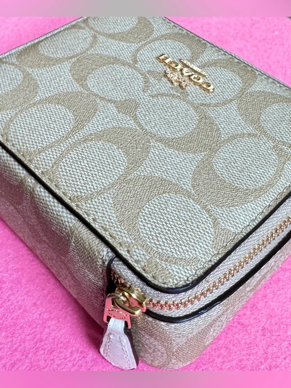 Coach Jewelry Box In Signature Canvas C3311 – Light Khaki Chalk & Gold